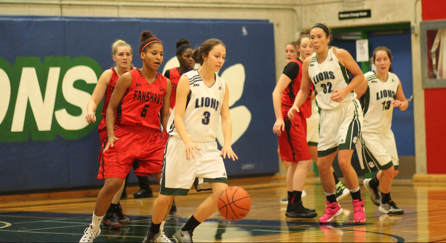 Women's Basketball Defeated by Falcons in Home Opener